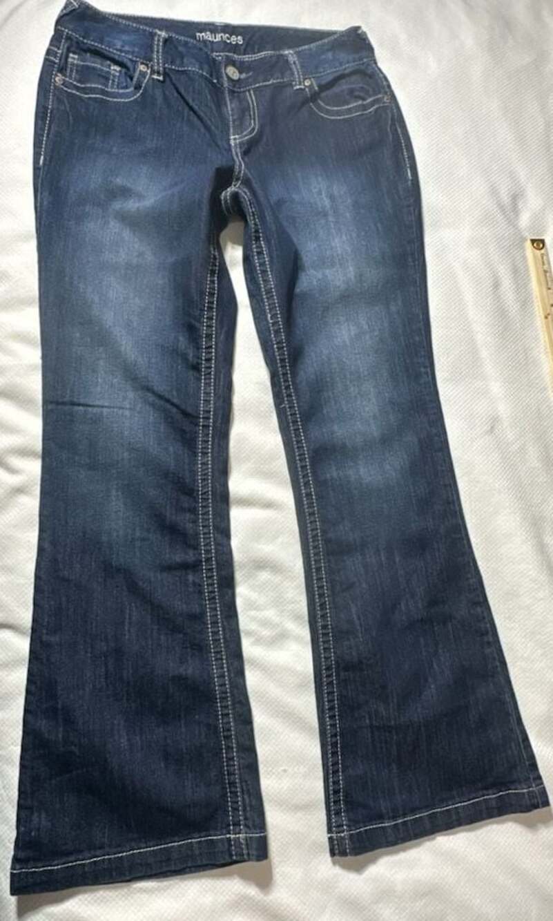 Retro Y2K early 2000s Maurices Scarlett Flare Jeans Size 9/10 REG